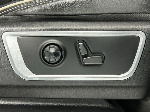 Used 2020 RAM 1500 Laramie image 11