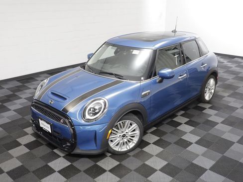 Certified 2023 MINI Cooper S FWD image 2