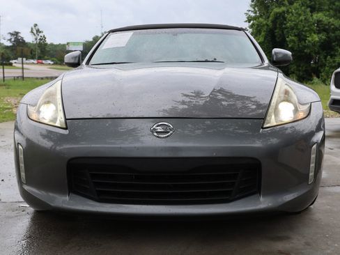 Used 2013 Nissan 370Z Roadster image 9