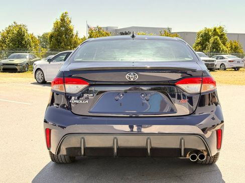 Used 2023 Toyota Corolla SE w/ SE Premium Package FWD image 11