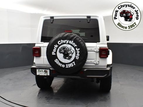 Used 2024 Jeep Wrangler Sahara w/ Technology Group image 5