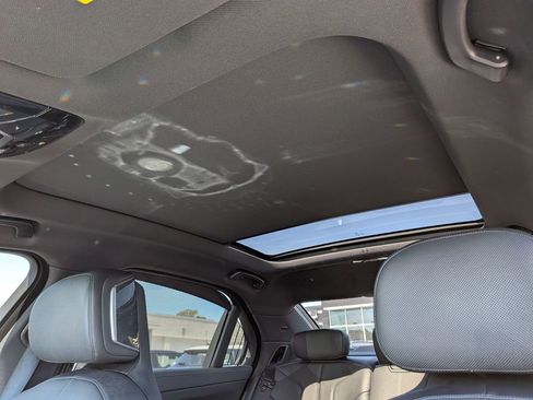 Used 2024 BMW 740i xDrive image 24