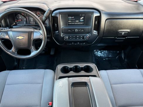Used 2018 Chevrolet Silverado 1500 Custom w/ Custom Value Package image 15