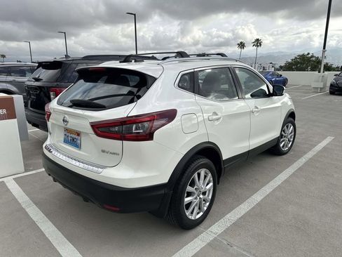 Used 2020 Nissan Rogue Sport SV w/ All-Weather Package AWD/4WD image 12