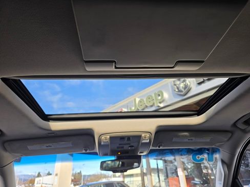 Used 2015 GMC Yukon Denali w/ Touring Package image 21