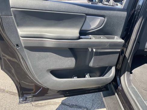 Used 2025 Ford Expedition Max Active AWD/4WD image 24