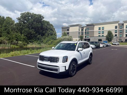 New 2025 Kia Telluride S FWD image 1