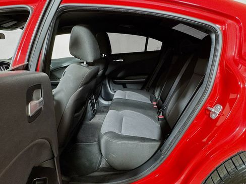 Used 2018 Dodge Charger SXT RWD image 20