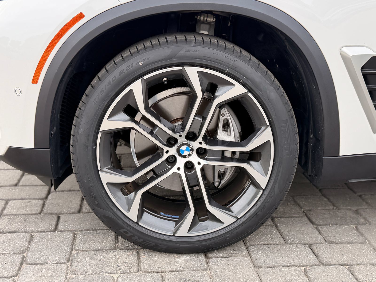 Used 2024 BMW X5 xDrive40i w/ Premium Package AWD/4WD image 13
