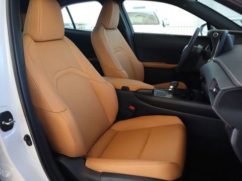 New 2026 Lexus UX 300h FWD image 29