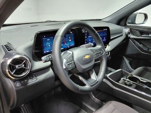 Used 2026 Chevrolet Equinox LT AWD/4WD image 20