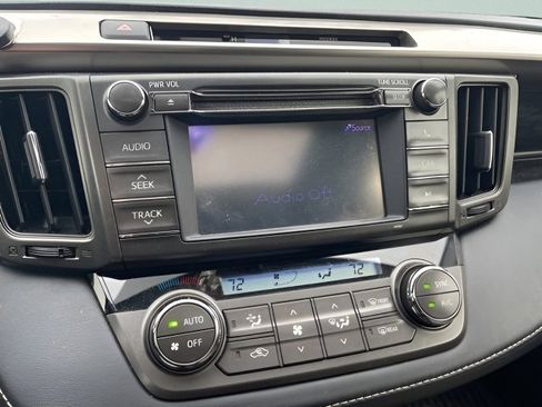 Used 2013 Toyota RAV4 XLE image 17