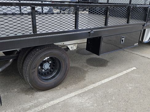 Used 2024 Mercedes-Benz Sprinter 4500 image 4