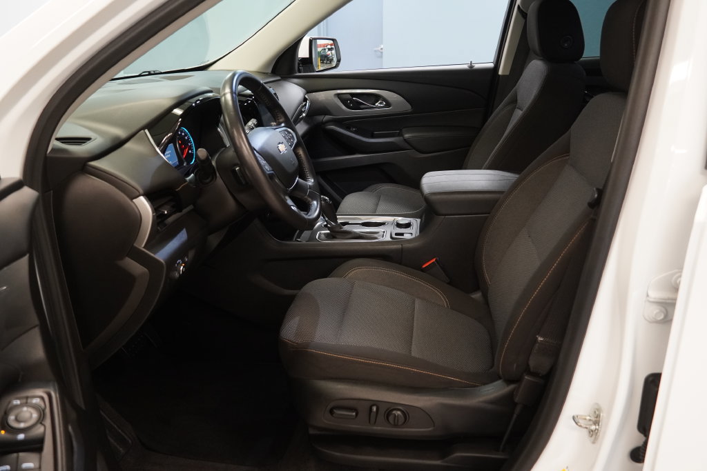 Used 2020 Chevrolet Traverse LT AWD/4WD image 4