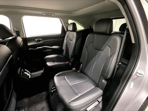 Used 2023 Kia Sorento SX image 26