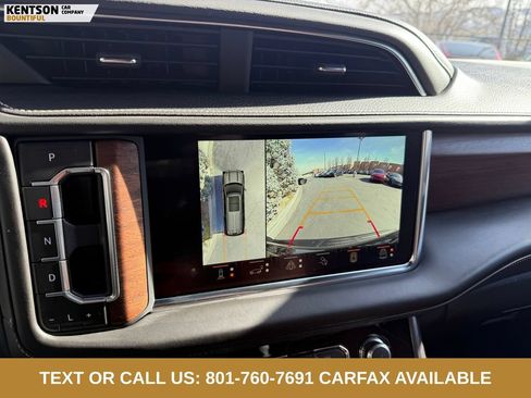 Used 2024 GMC Yukon Denali Ultimate AWD/4WD image 29