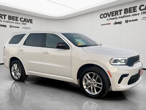 Certified 2025 Dodge Durango GT image 1