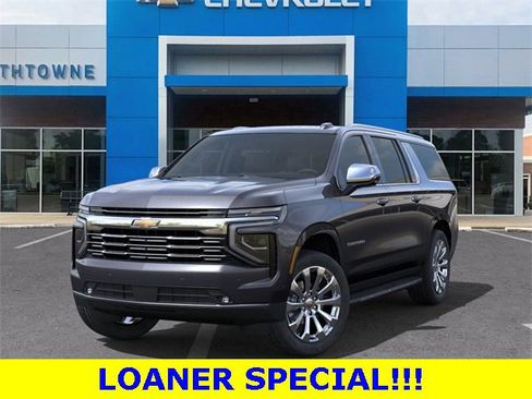 New 2025 Chevrolet Suburban Premier image 6