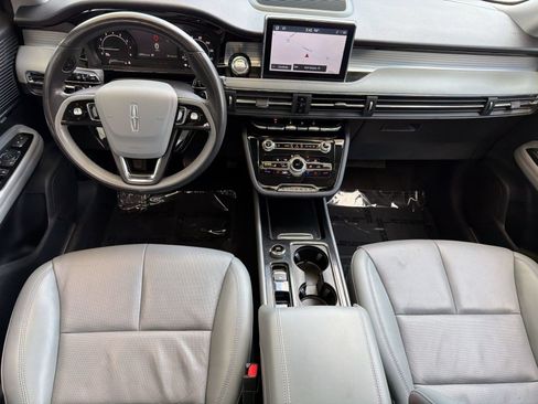 Used 2022 Lincoln Corsair AWD w/ Premium Package image 14