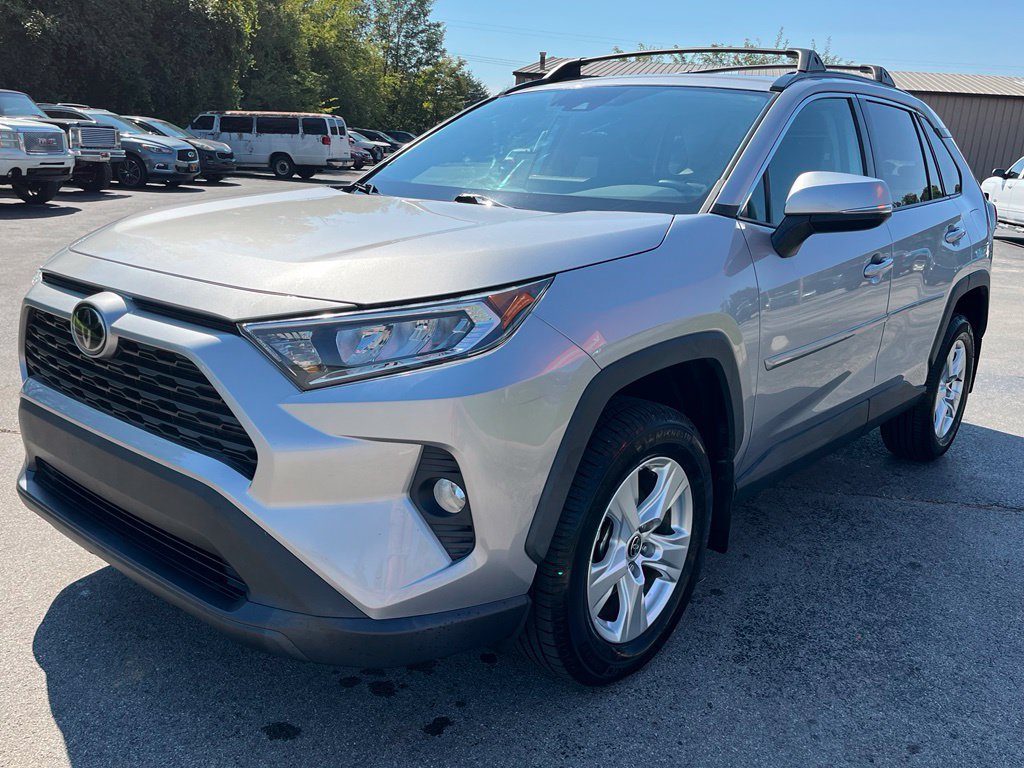 Used 2021 Toyota RAV4 XLE w/ Convenience Package AWD/4WD image 5