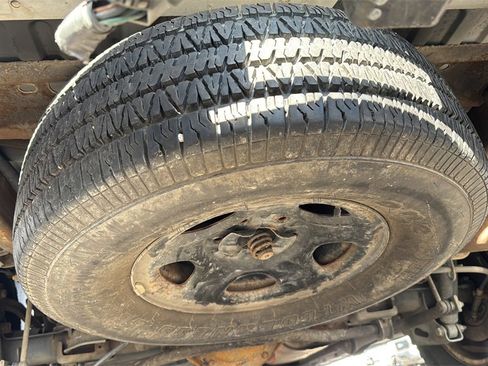 Used 2004 GMC Yukon XL SLT w/ Preferred Equipment Group image 20