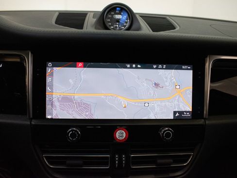 Certified 2026 Porsche Macan image 28