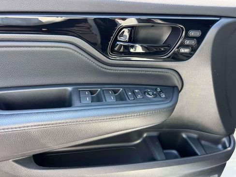 Used 2023 Honda Odyssey Elite image 18