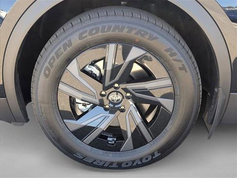 New 2026 Toyota C-HR AWD/4WD image 10