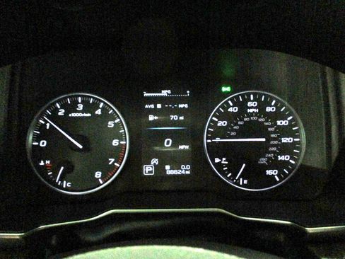 Used 2021 Subaru Outback Limited image 18