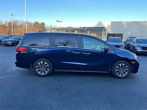 Used 2023 Honda Odyssey EX-L image 9