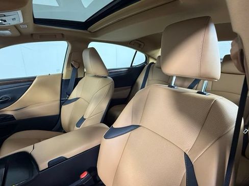 Certified 2025 Lexus ES 350 w/ Premium Package FWD image 15