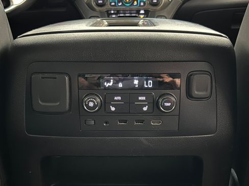Used 2020 GMC Yukon XL Denali w/ Open Road Package AWD/4WD image 33