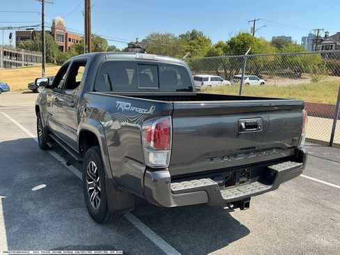 Used 2022 Toyota Tacoma TRD Sport w/ Technology Package RWD image 5