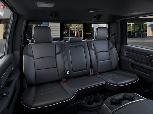 New 2026 RAM 2500 Laramie AWD/4WD image 15