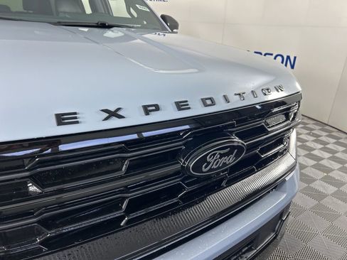 New 2025 Ford Expedition Max Platinum w/ Stealth Performance Package image 3