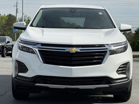 Used 2023 Chevrolet Equinox LT image 3
