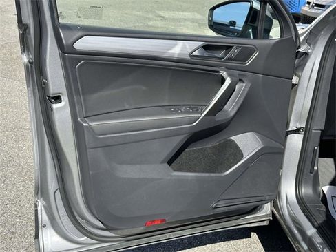 Used 2022 Volkswagen Tiguan S image 12