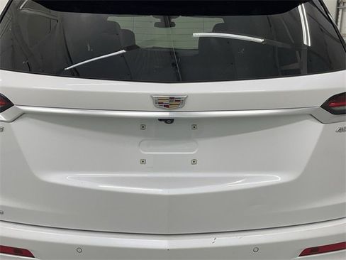 Certified 2023 Cadillac XT6 Premium Luxury w/ LPO, Floor Liner Package image 18