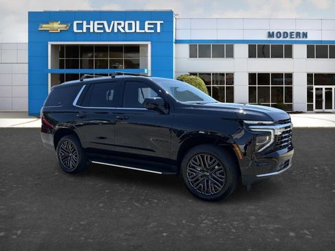 Used 2025 Chevrolet Tahoe LS w/ LPO, Dark Essentials Package AWD/4WD image 6