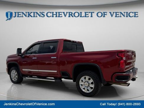 Used 2024 Chevrolet Silverado 2500 High Country w/ High Country Premium Package AWD/4WD image 9
