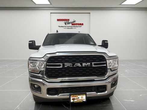 Used 2024 RAM 2500 Big Horn w/ Off Road Package AWD/4WD image 2