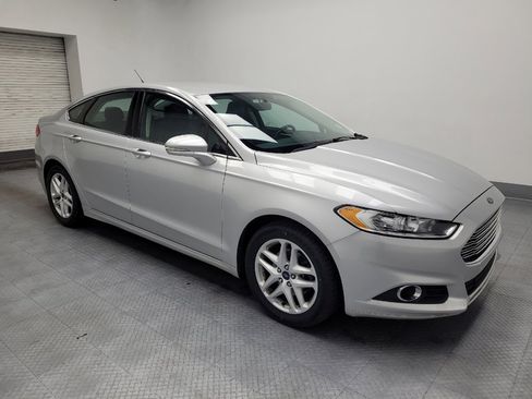 Used 2016 Ford Fusion SE w/ Equipment Group 202A image 11
