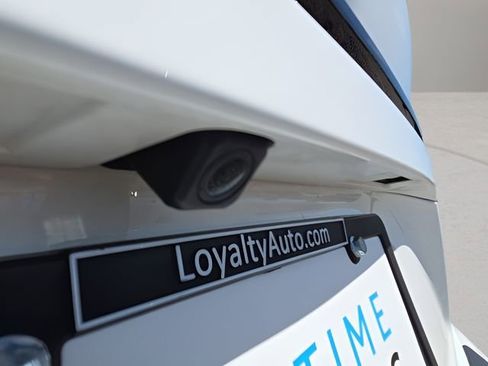 Used 2024 Toyota Corolla LE image 18