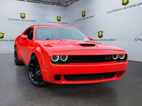 Used 2018 Dodge Challenger SRT Hellcat image 3