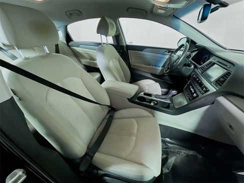 Used 2016 Hyundai Sonata Plug-In Hybrid image 24