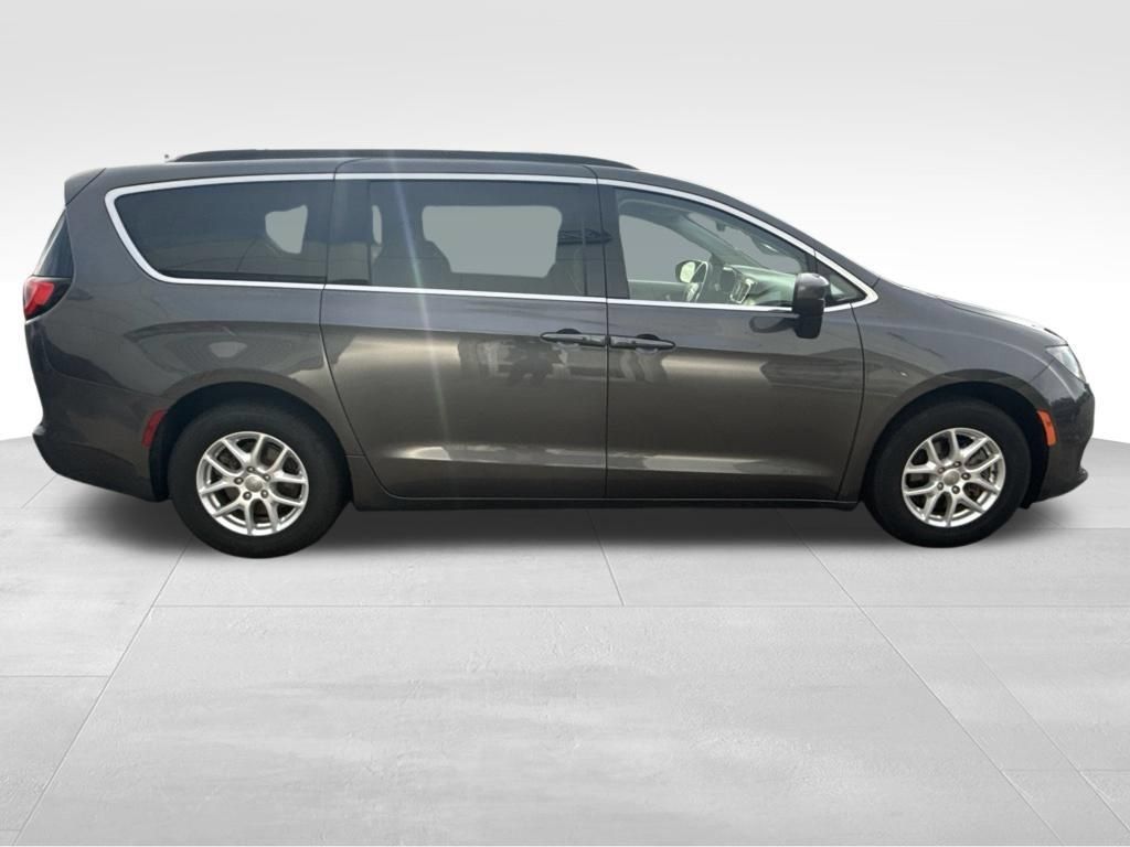 Used 2020 Chrysler Voyager Lxi FWD image 7