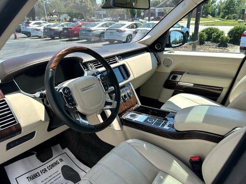 Used 2016 Land Rover Range Rover HSE image 10