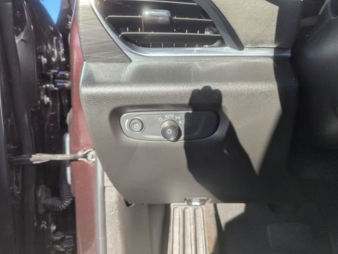 Used 2022 Chevrolet Traverse High Country AWD/4WD image 14