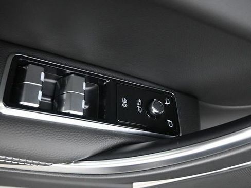 New 2024 Jaguar XF R-Dynamic SE image 20