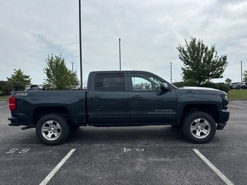 Used 2017 Chevrolet Silverado 1500 LT w/ All Star Edition AWD/4WD image 5